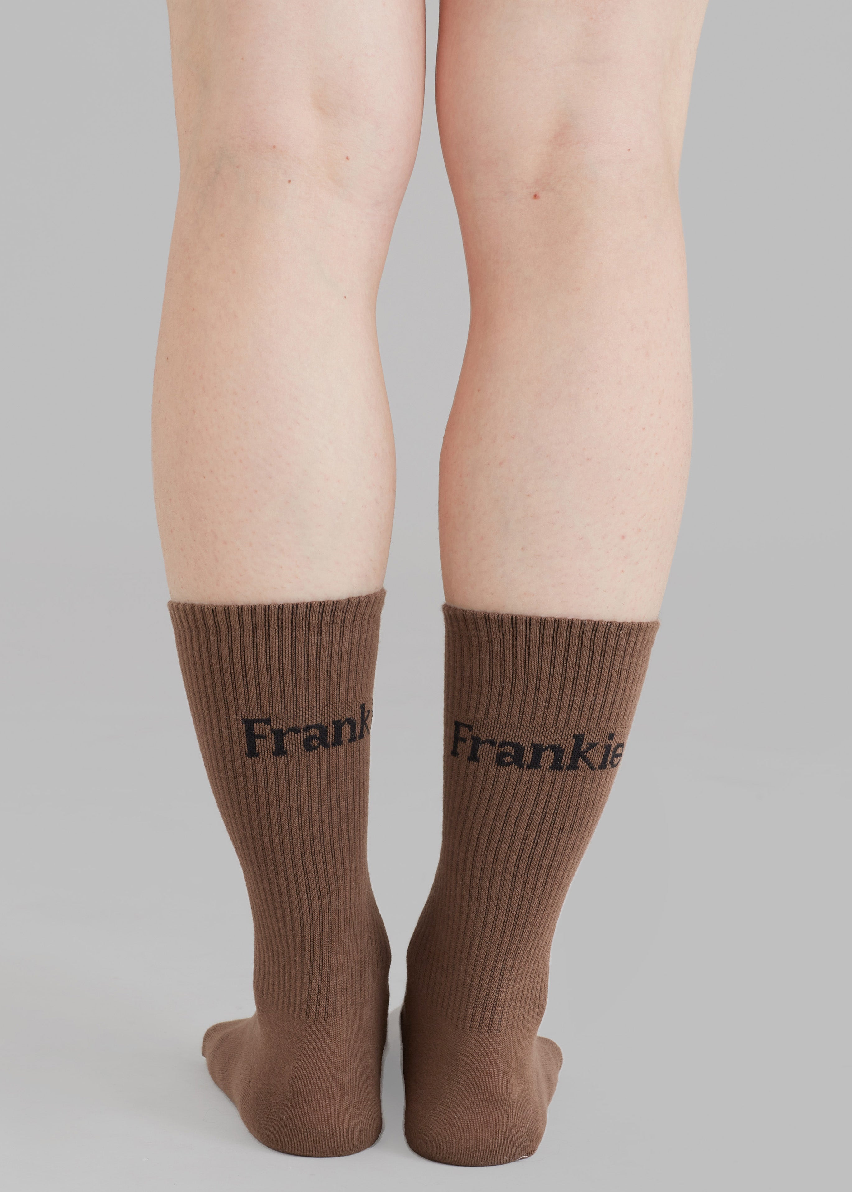 Frankie in English Ribbed Socks - Brown