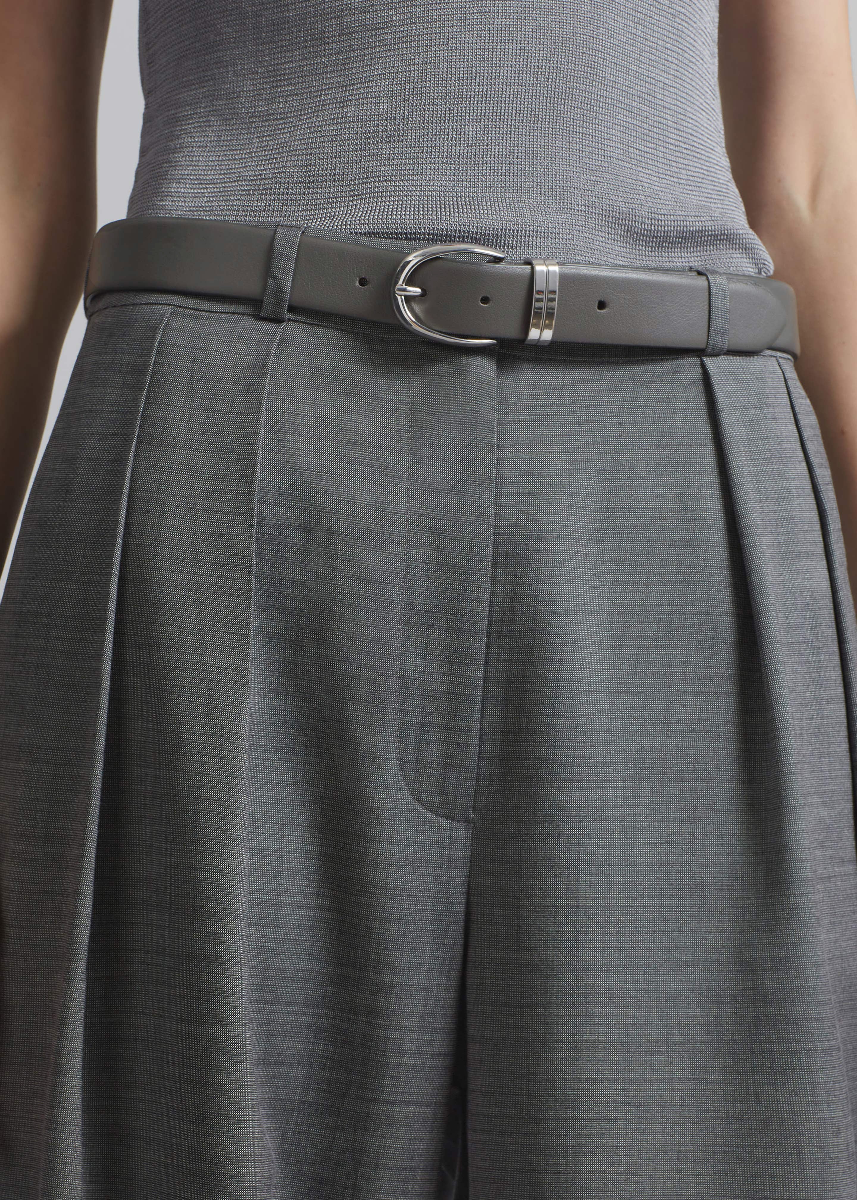 Ora Leather Belt - Grey/Silver